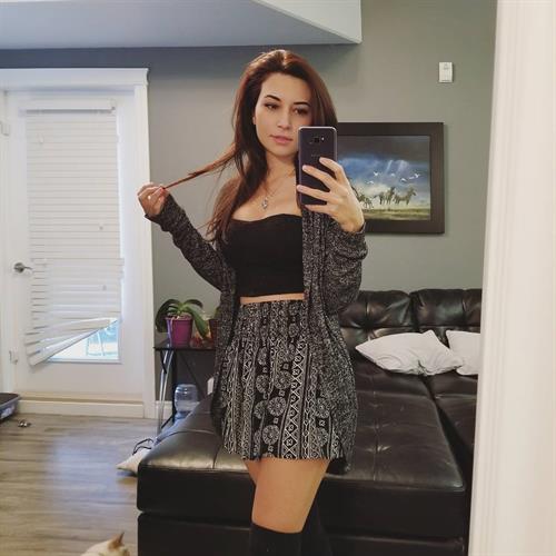 Alinity Divine taking a selfie