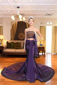 Demi-Leigh Nel-Peters