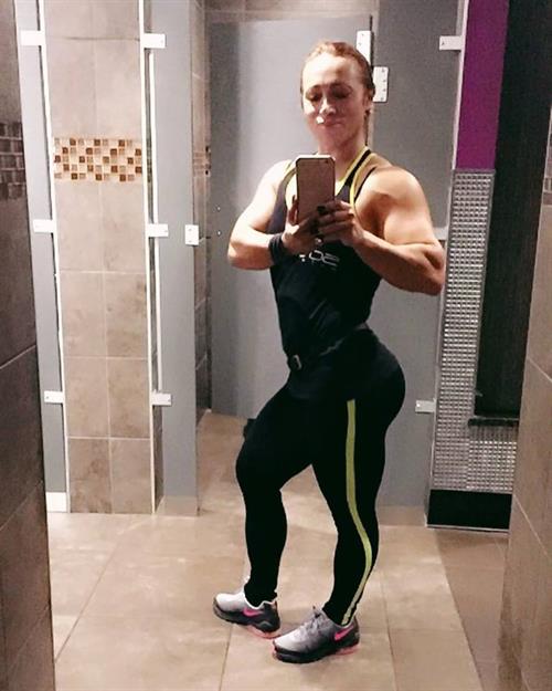 Alicia Alfaro taking a selfie