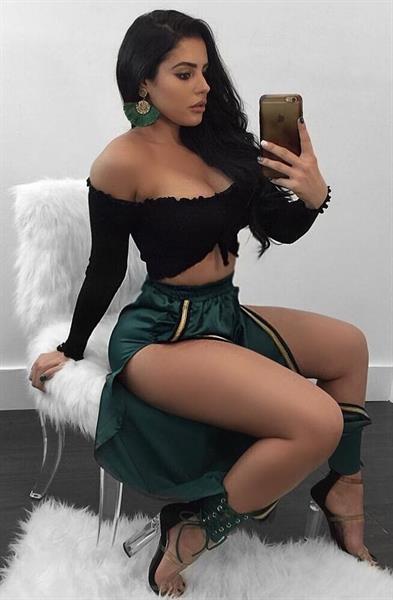 Stephanie Acevedo taking a selfie