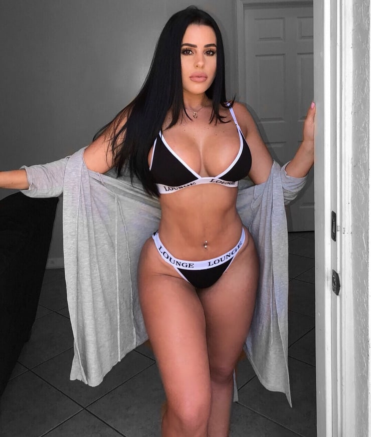Stephanie Acevedo Bikini Pictures Stephanie Acevedo in a bikini