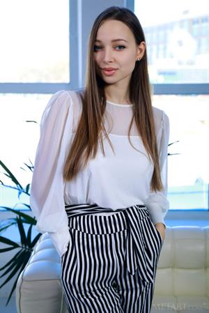 Charlize Pictures Busty Charlize Strips for Met-Art