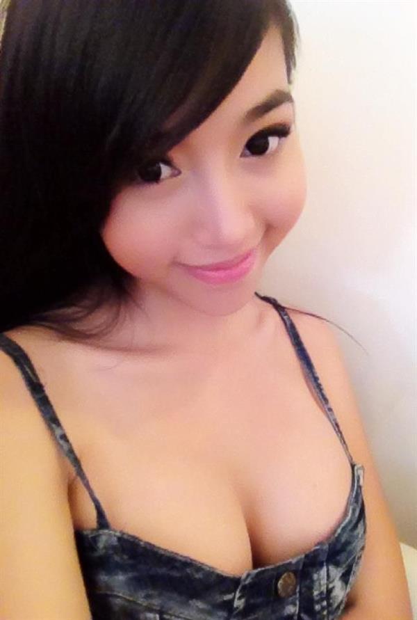 Elly Tran Ha taking a selfie