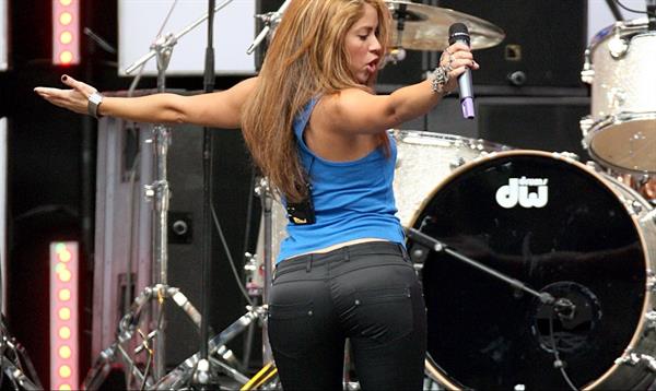 Shakira - ass