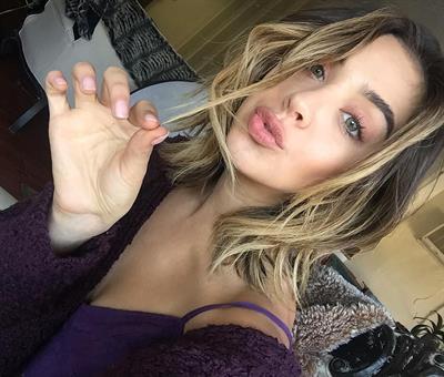 Nadia Mejia taking a selfie