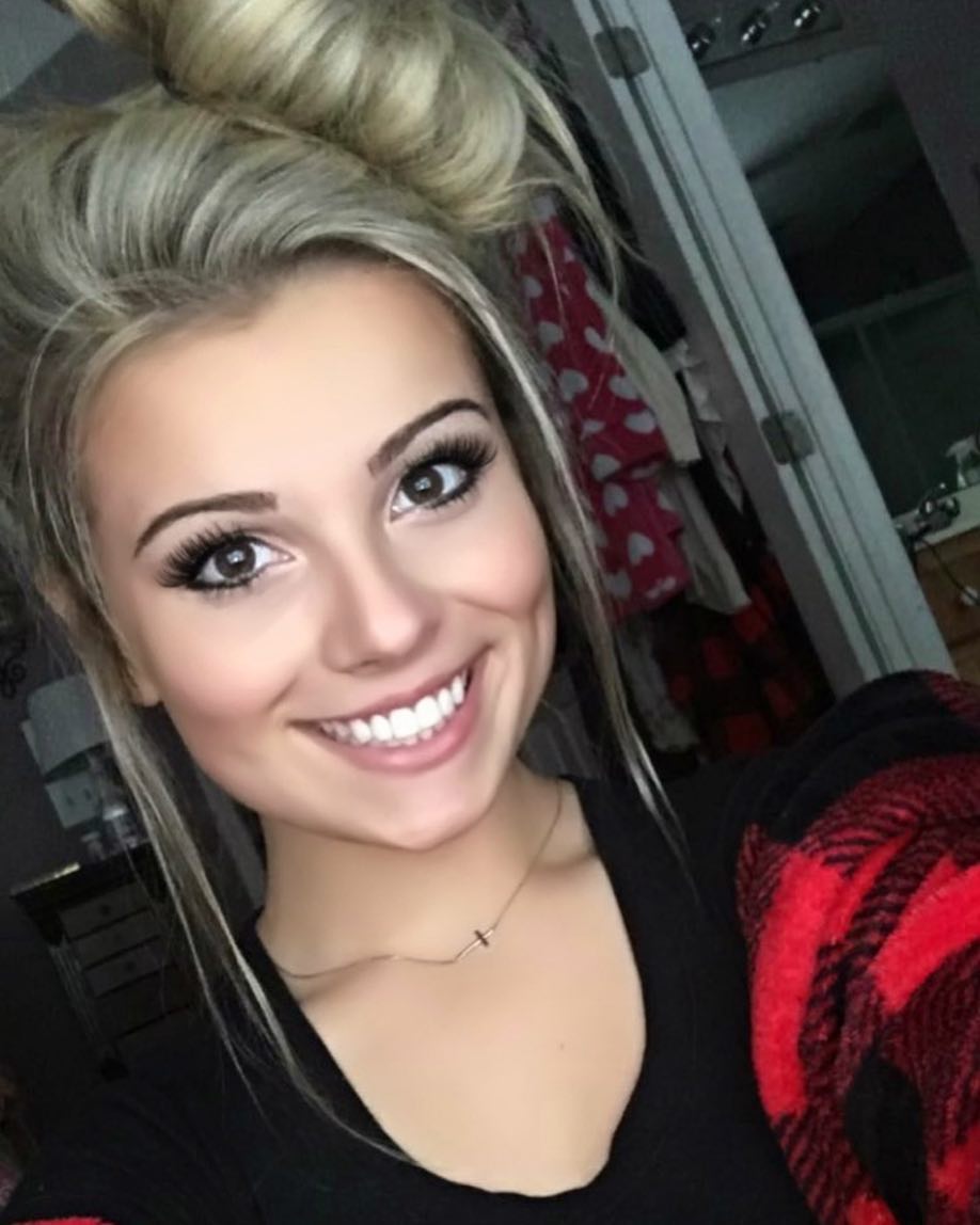 Kila Johnson taking a selfie