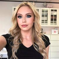 Katrín Lea Elenudóttir