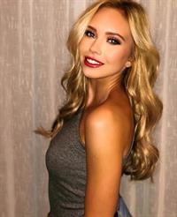 Katrín Lea Elenudóttir