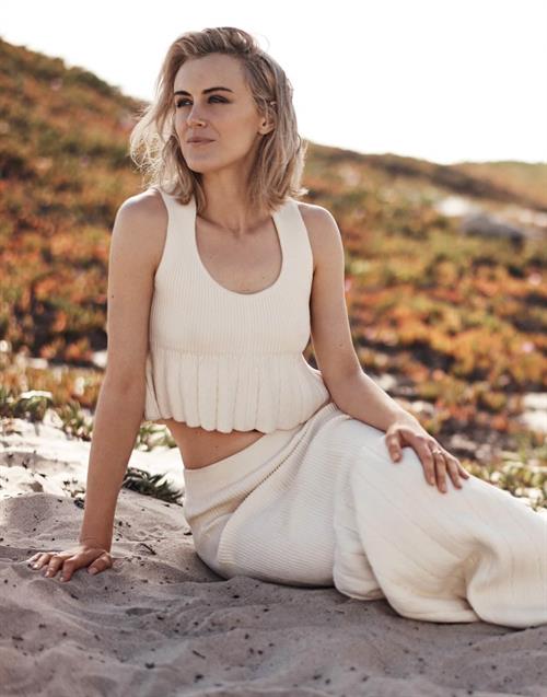 Taylor Schilling