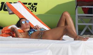 Elisabetta Gregoraci sexy thong bikini showing her sexy ass and cleavage at the beach seen by paparazzi.







