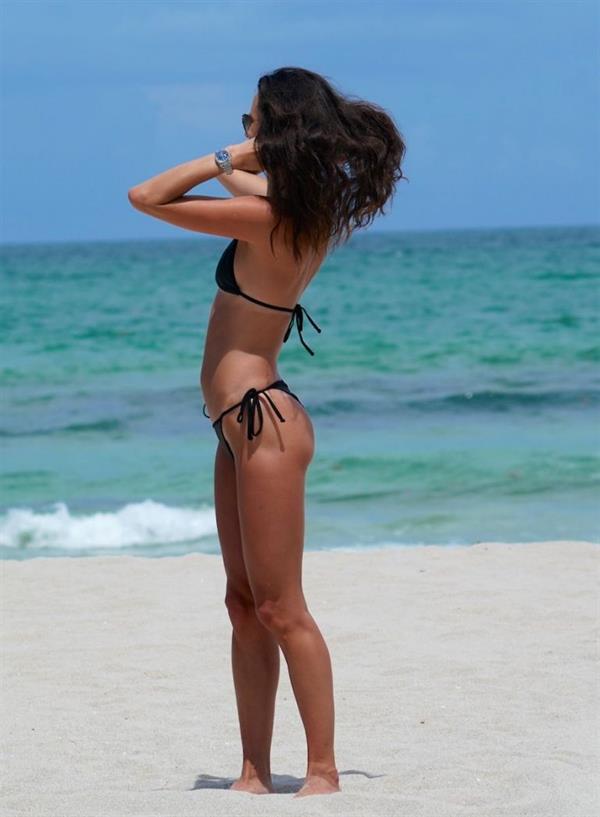 Anastasia Machekhina sexy ass in a thong bikini seen at the beach by paparazzi.




































