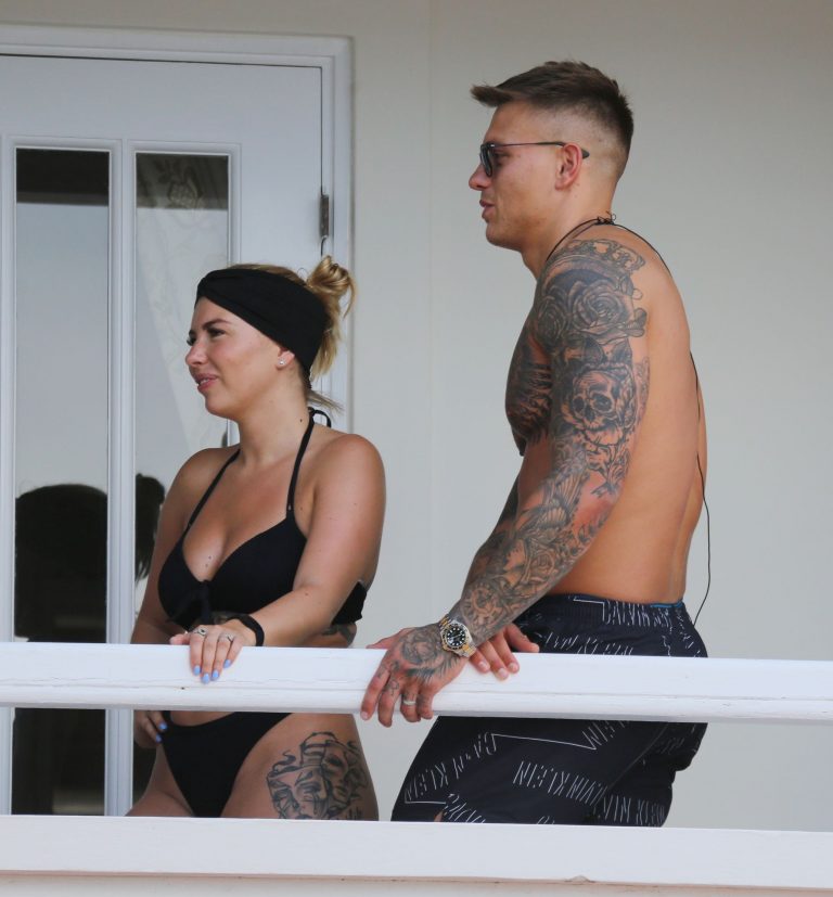 Olivia Buckland sexy ass in a bikini seen by paparazzi with Alex Bowen.







































