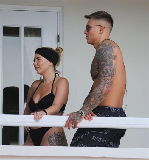 Olivia Buckland sexy ass in a bikini seen by paparazzi with Alex Bowen.







































