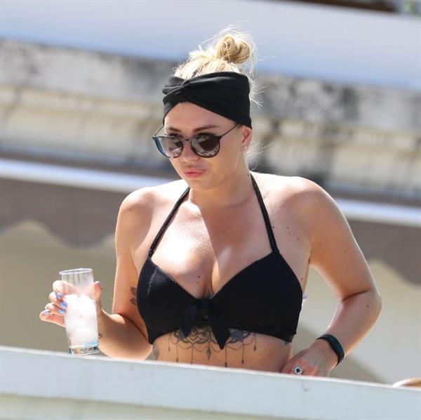 Olivia Buckland sexy ass in a bikini seen by paparazzi with Alex Bowen.







































