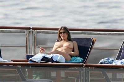 Elizabeth Hurley - breasts