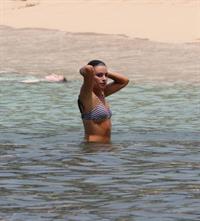Lea Michele sexy ass in a bikini seen at the beach by paparazzi.











