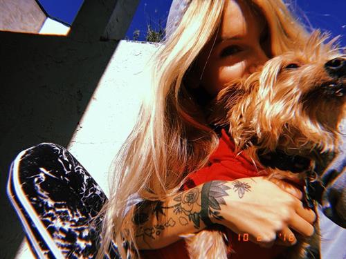 Skye Raae taking a selfie