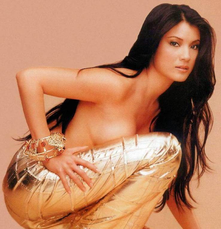 Kelly Hu Nude 3 Pictures In An Infinite Scroll
