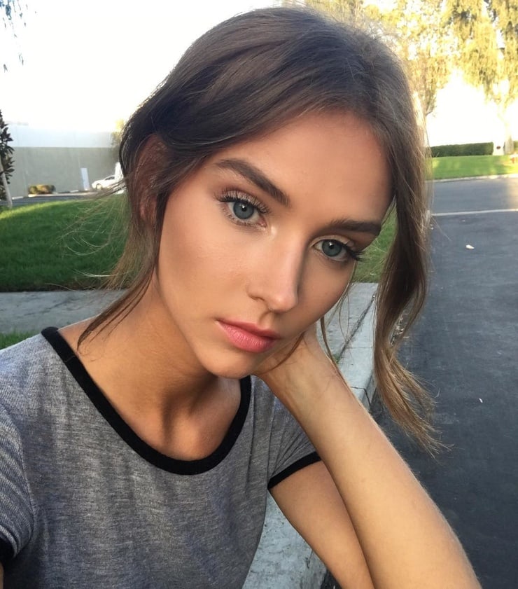 Rachel Cook taking a selfie