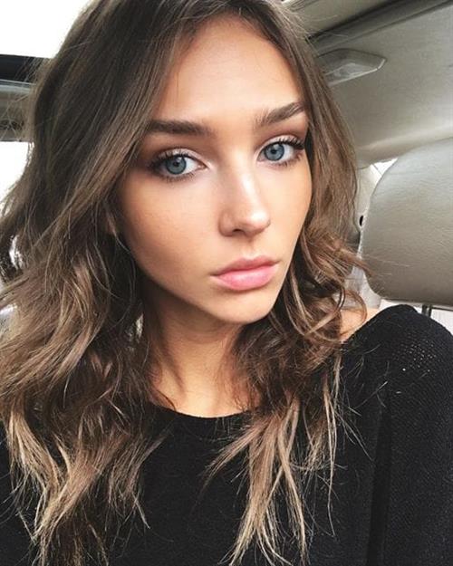 Rachel Cook taking a selfie