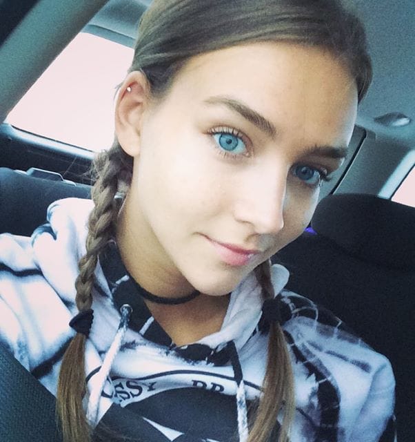 Rachel Cook taking a selfie