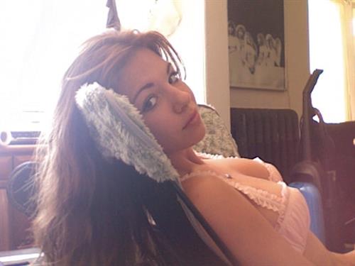 Jessica Ashley in lingerie taking a selfie