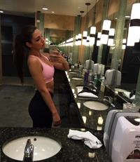 Jessica Ashley taking a selfie