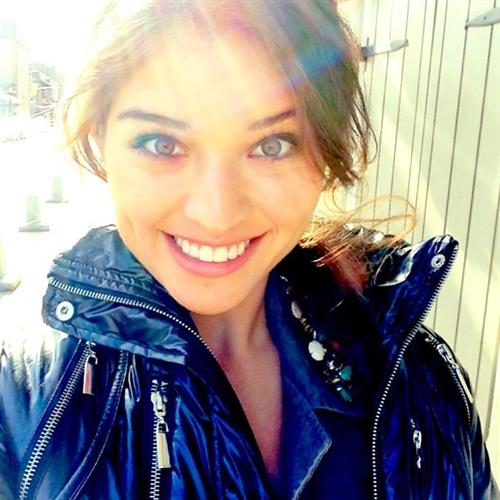 Daniela Lopez taking a selfie