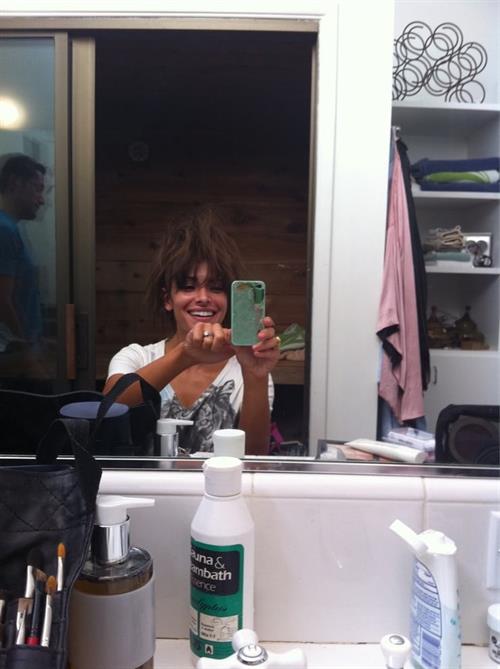 Sarah Shahi taking a selfie