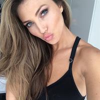 Simone Villas Boas taking a selfie