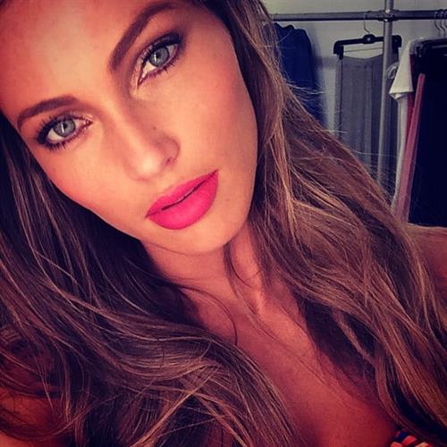 Simone Villas Boas taking a selfie