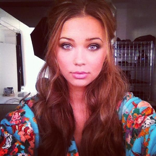 Sandra Kubicka taking a selfie