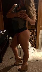 Ashlyn taking a selfie