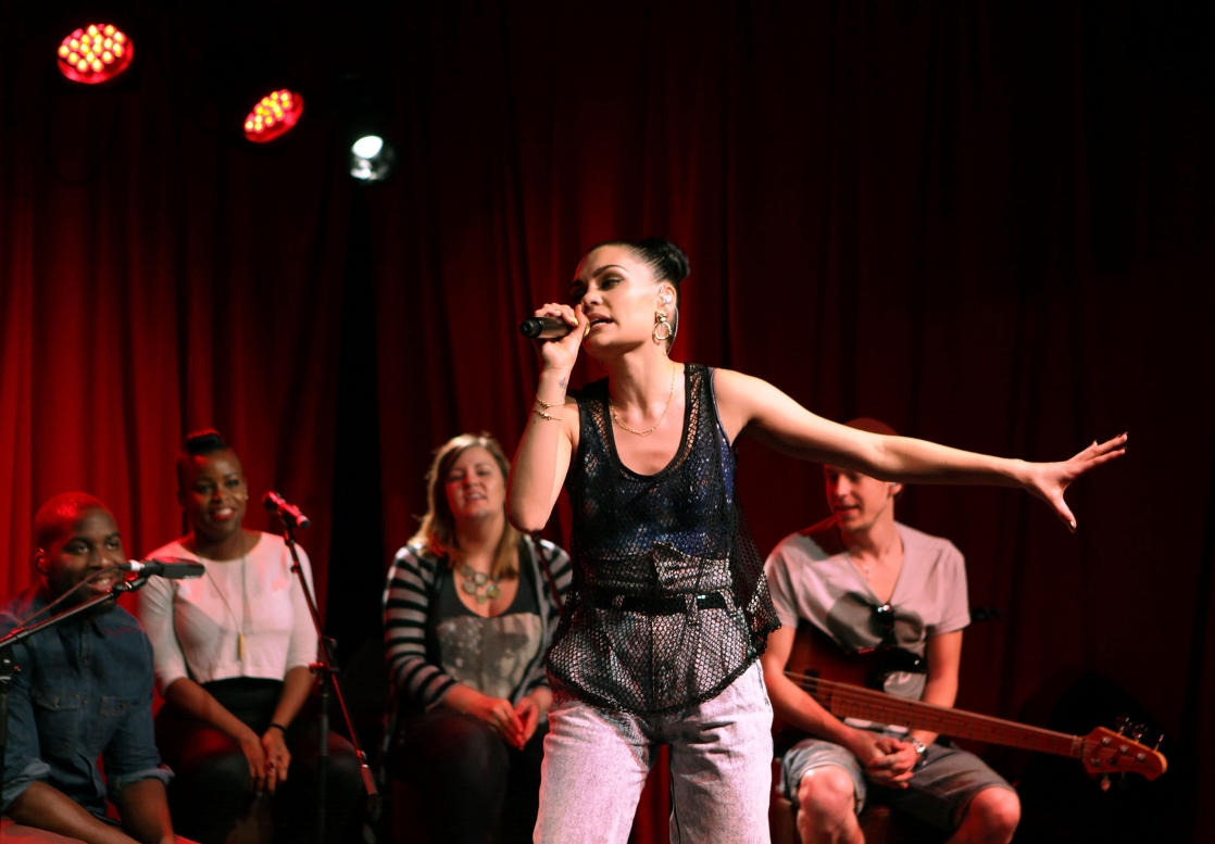 Jessie James Decker Pictures Jessie James Decker