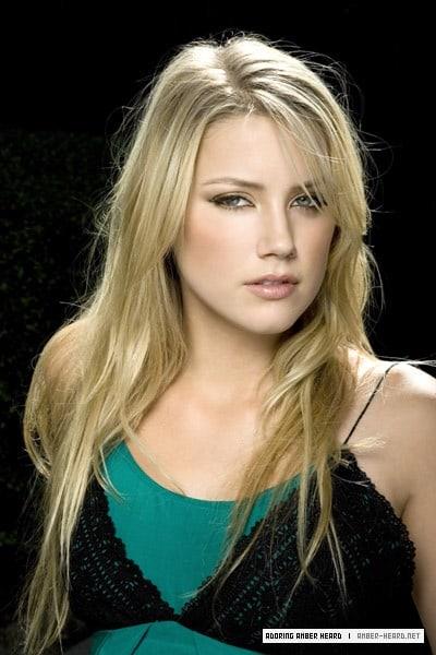 Amber Heard in lingerie