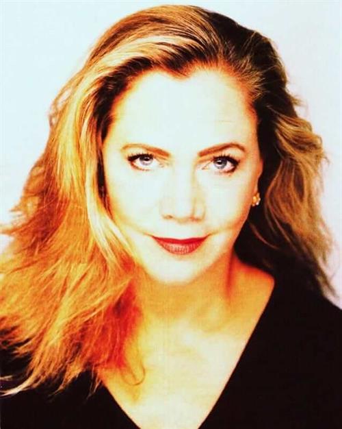 Kathleen Turner
