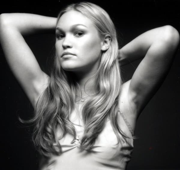 Julia Stiles