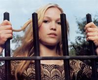 Julia Stiles