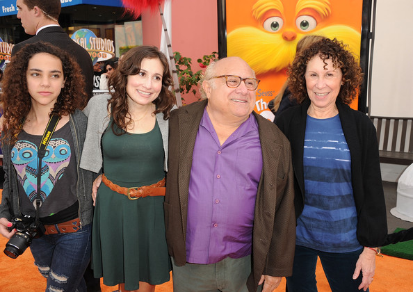 Rhea Perlman