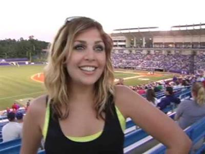 Hillary Scott (Singer)