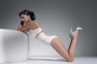 Nelleke Verkaart in lingerie