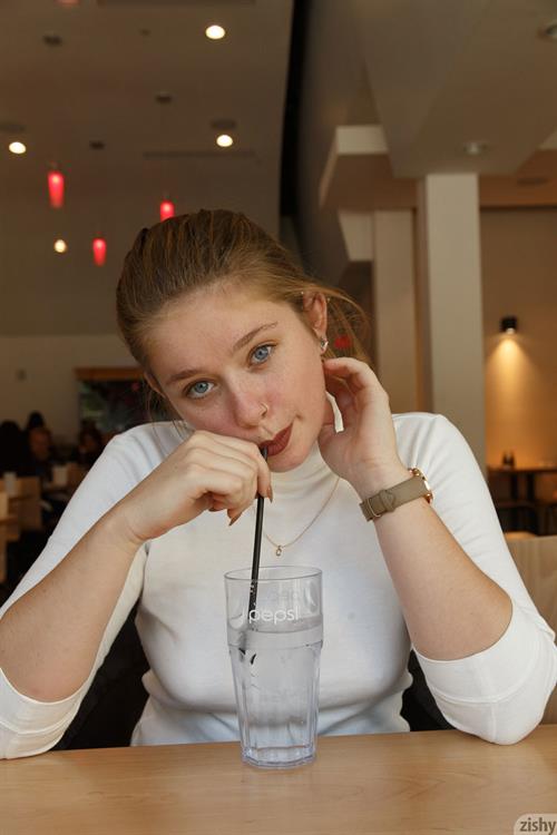 Fawn Richfield Pictures Fawn Richfield Flashing Tits