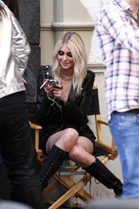 Taylor Momsen on the set of an untitled Tomomi Itano Music Video (09.04.2013) 