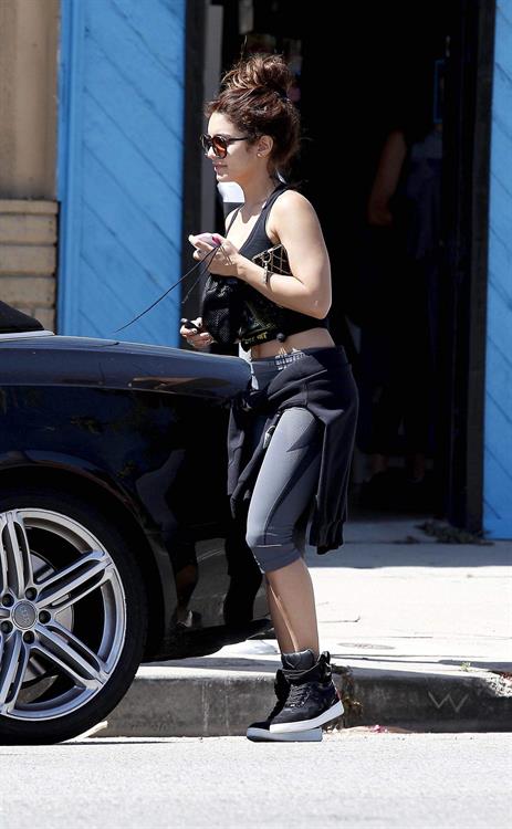 Vanessa Hudgens Spotted after workout in Studio City (May 28, 2013) 