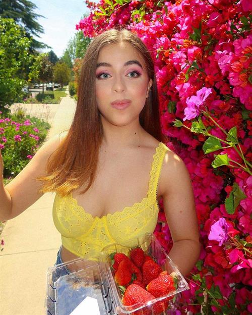 Baby Ariel taking a selfie