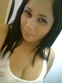 Fernanda (Nickname for Modeling Peituda Safada)
She is a hot brazilian Dancer. 
24yo from Curitiba Brazil