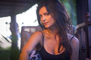 Denise Milani Photoset - Green Tea