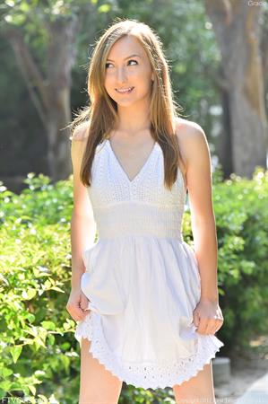 Gracie Nude Pictures Light And White