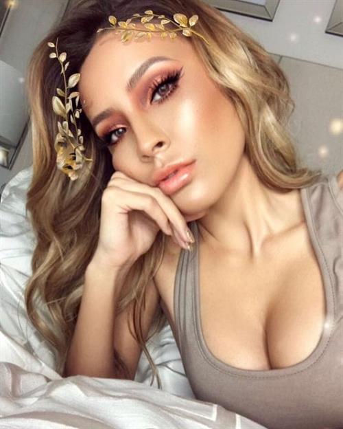 Desi Perkins Pictures Desi Perkins