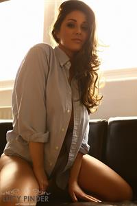 Massive collection of babe Lucy Pinder. 

High Defination potraits of Lucy Pinder.